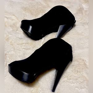 Carlos Santana booties